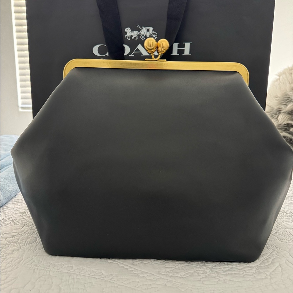 NWT COACH KISS LOCK large bag w/ storage bag all sales final no returns